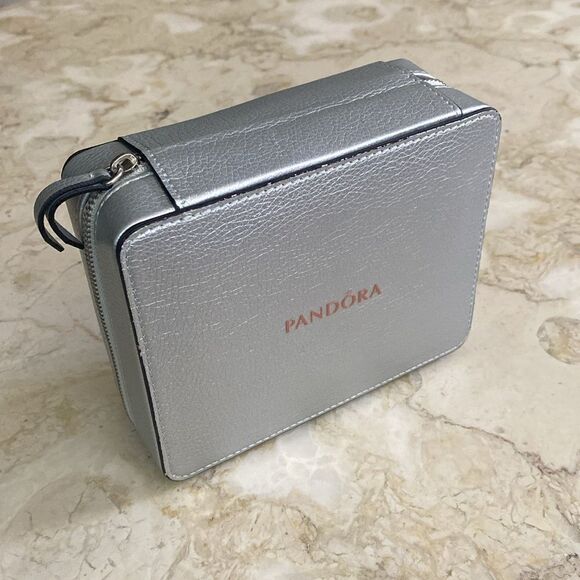 Pandora Elegance Silver Zippered Jewelry Storage Case - Picture 4 of 8